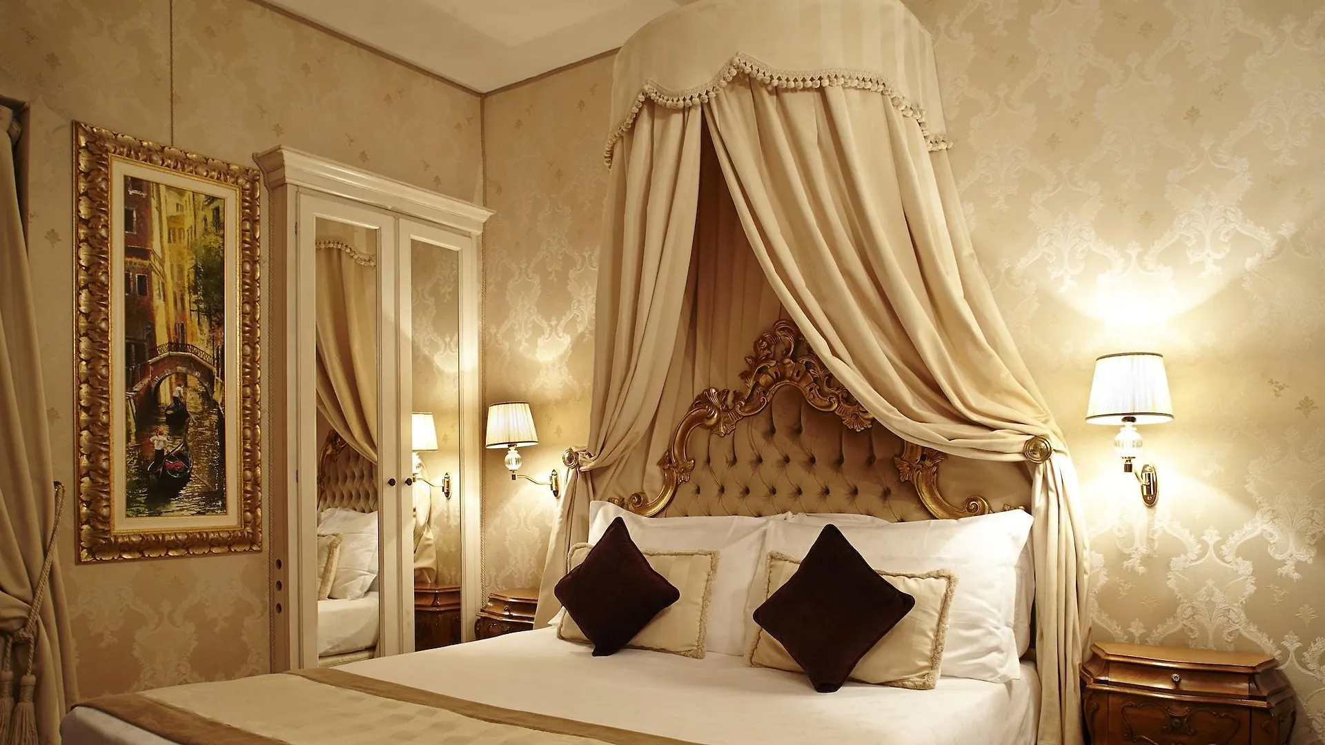 Palazzo Paruta & Wellness Suites Venice 4*,  Italy