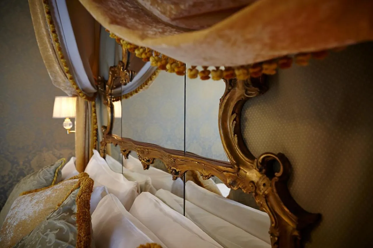 Hotel Palazzo Paruta Venezia 4*,  Italia