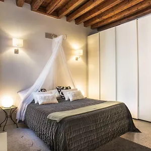 Terrazzina - Romantic Pied A Terre At The Heart Of Cannaregio District Apartment